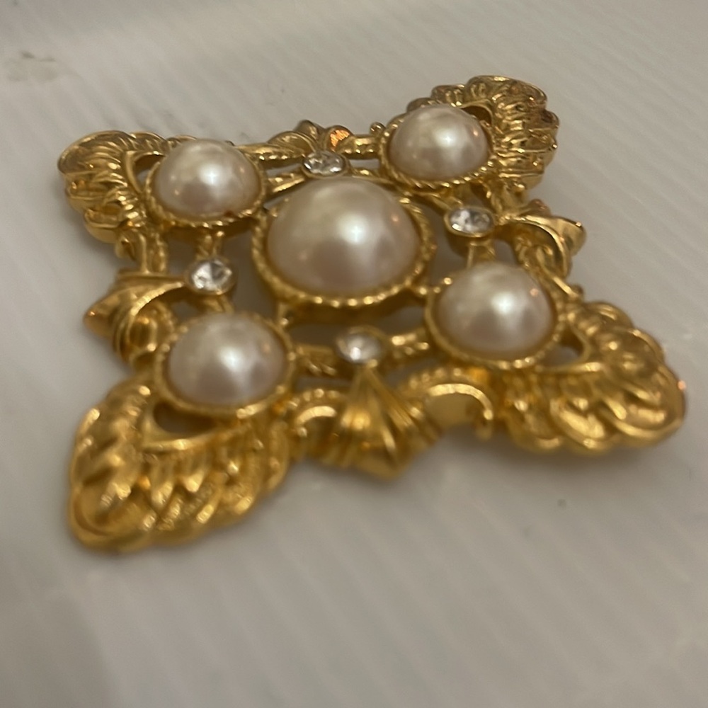 Vintage Kjl For Avon Brooch - image 4